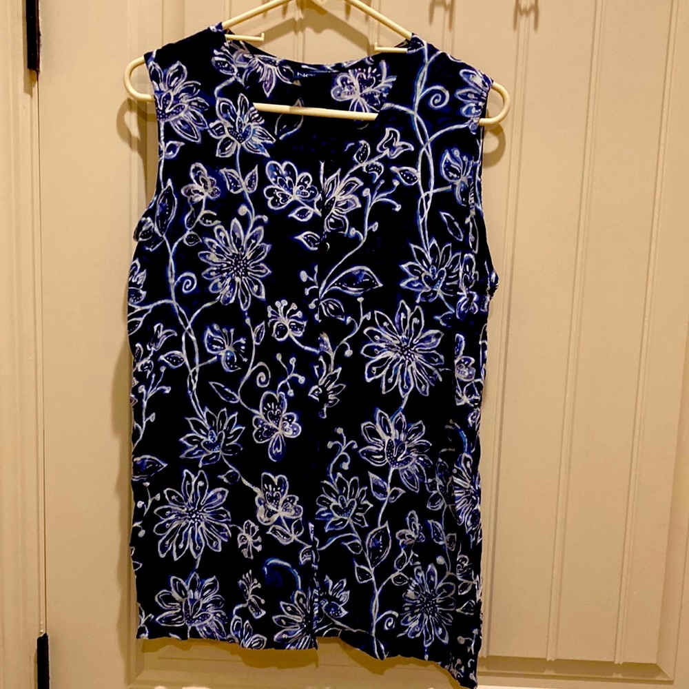 SALE PRICE Now Sz 16  Blouse Cottagecore Button Up Sleeveless Floral Side Slits